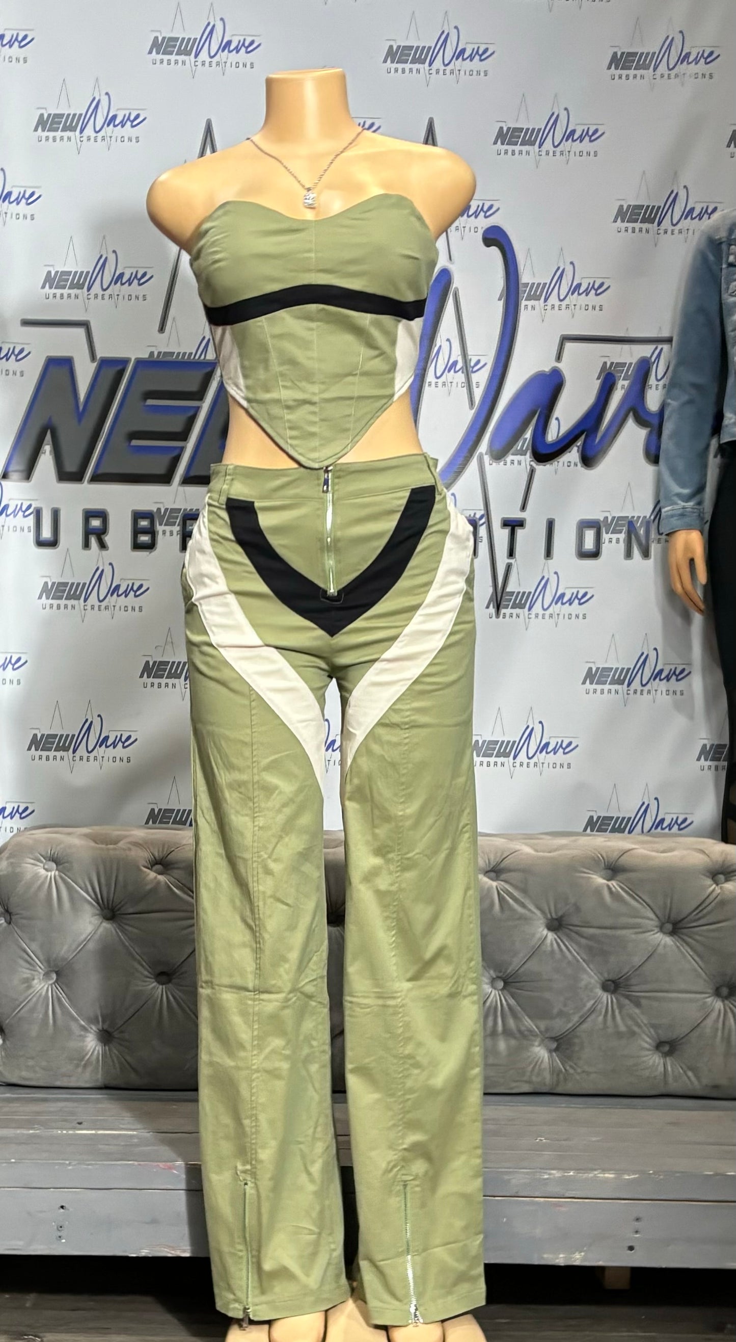 2 PC STRAPLESS FLARE