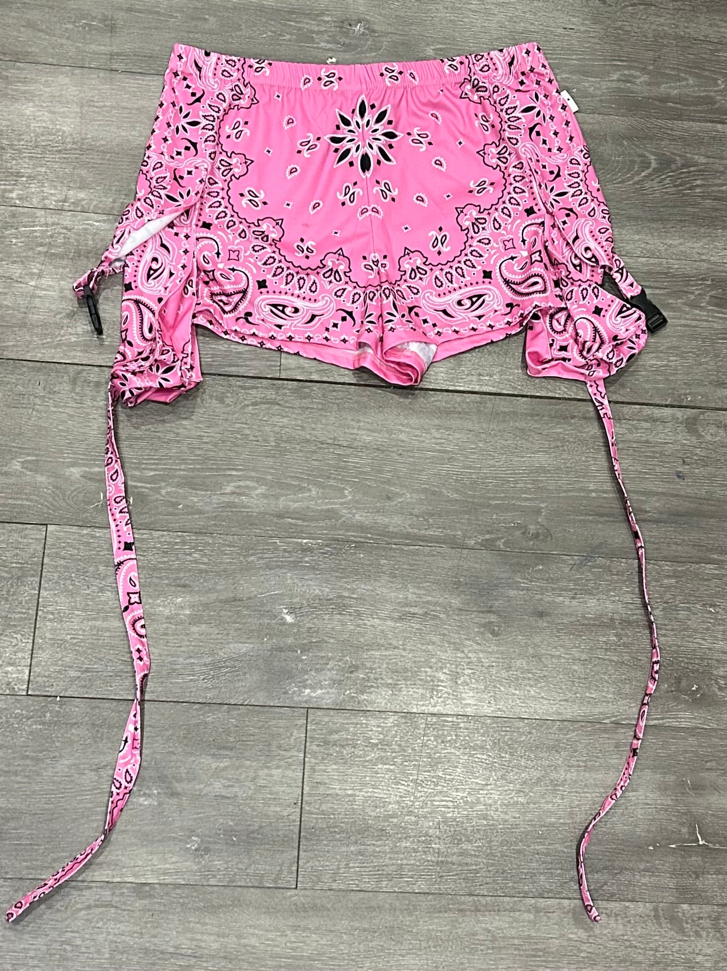 BANDANNA SHORTS