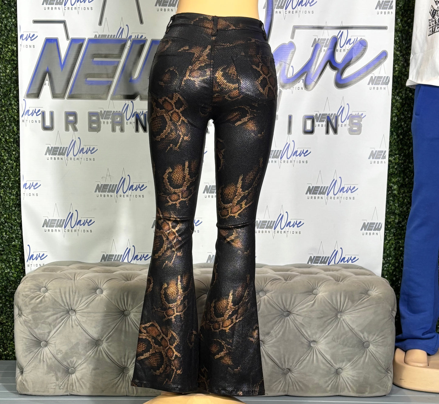 SNAKE SKINNED FLARE